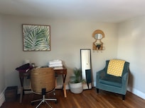 Mini-office in bedroom