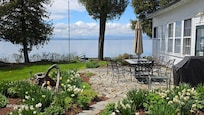 Beautiful gardens and patio for dinner