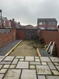 This could be a great parking space - but it’s clearly neglected.