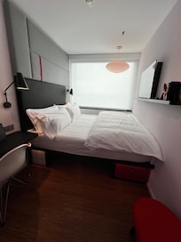 King size bed