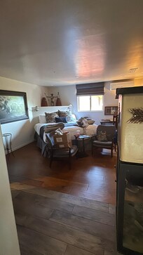 Navajo Room