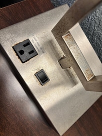 All lamps in poor condition and dirty