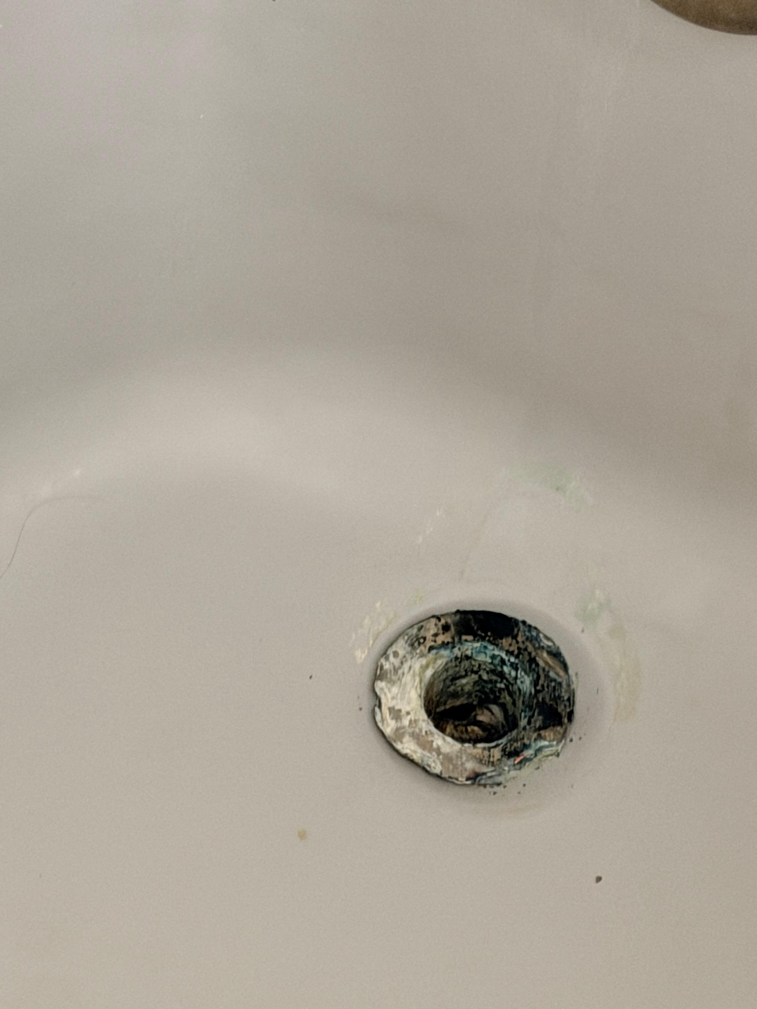 Drain in bathtub was not cleaned