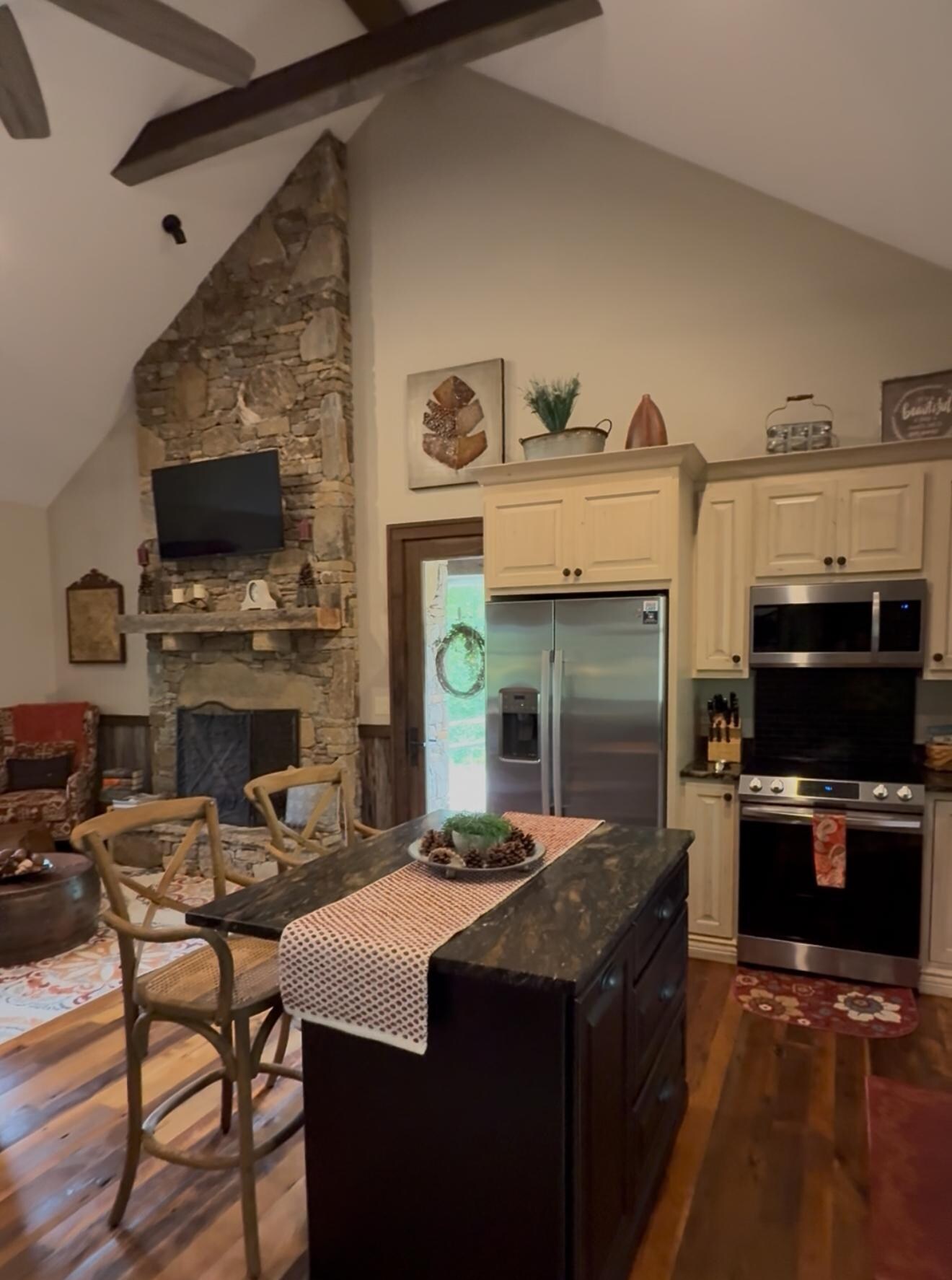 Immaculate Home With Modern Conveniences 