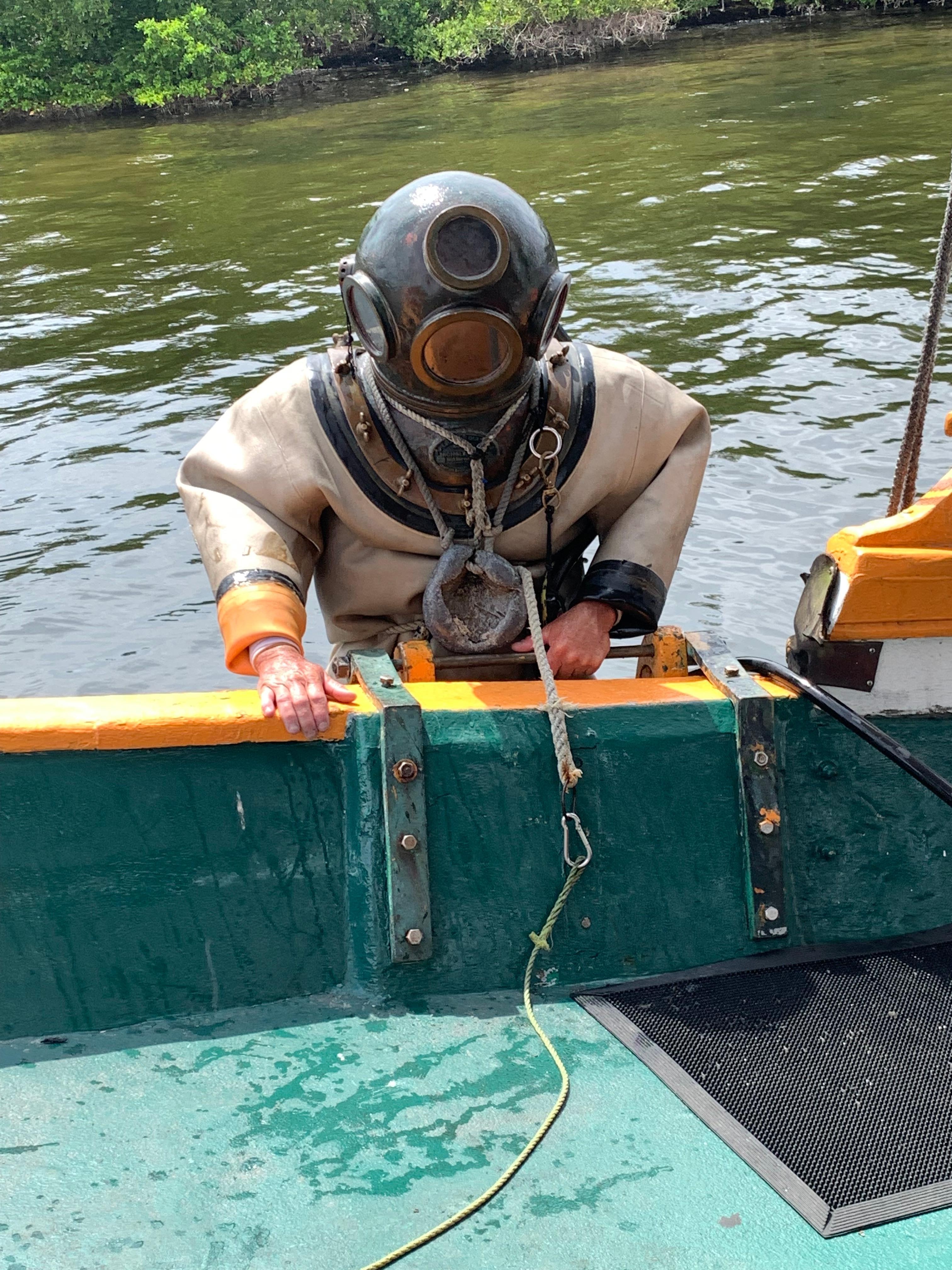 Tarpon City sponge diver