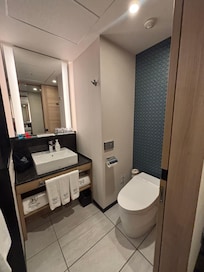 浴室前のトイレ
別々なお部屋もあるようです