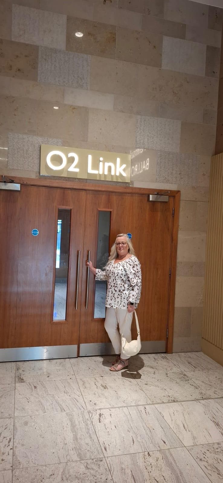 Private entrance linked to O2