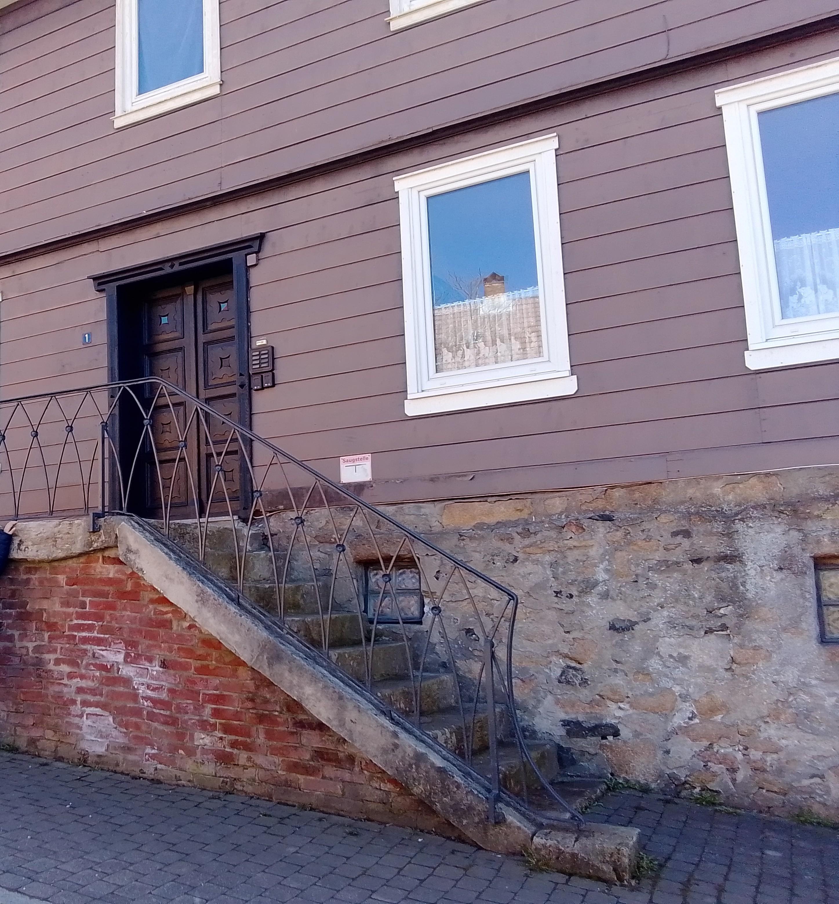 Sankt Andreasberg dient auch als Filmkulisse bei der Krimiserie "Harter Brocken". Hier das Filmpolizeirevier in der Mühlenstraße. 