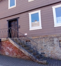 Sankt Andreasberg dient auch als Filmkulisse bei der Krimiserie "Harter Brocken". Hier das Filmpolizeirevier in der Mühlenstraße.