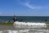 2 min walk to the beach