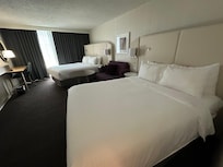 The room was spacious and the bedding was comfortable.