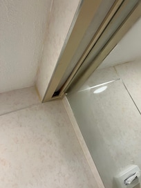 Broken non working light fixtures