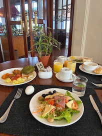 朝食ビュッフェ