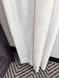 Stained curtain