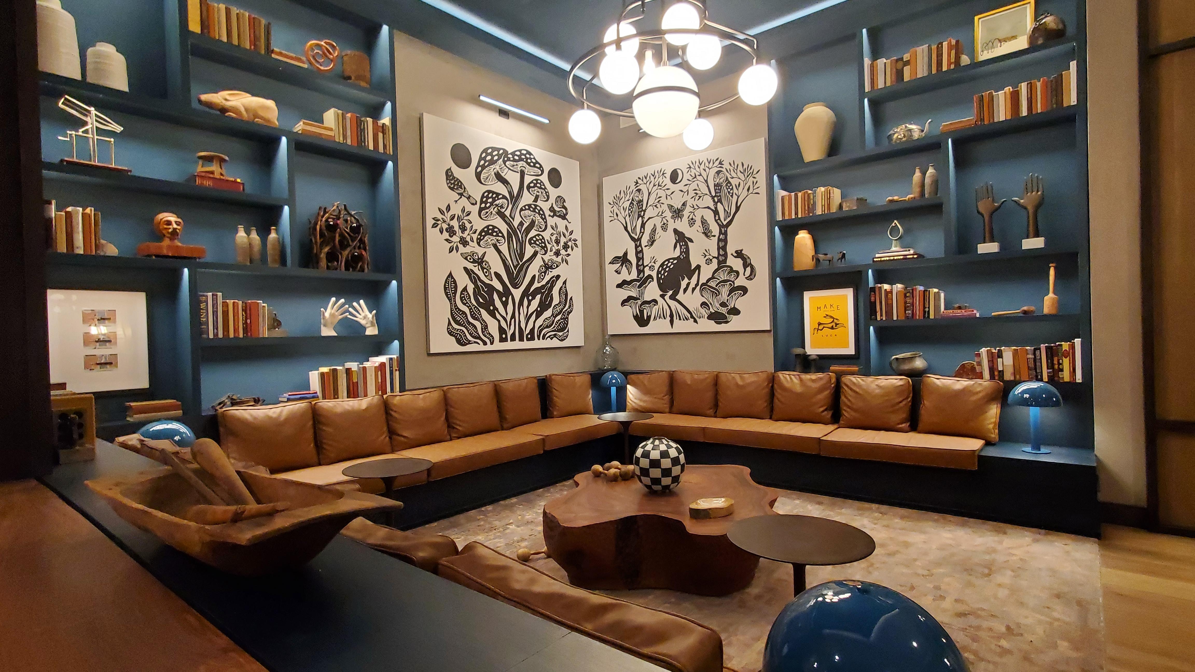 Lovely seating area featuring free coffee in the am.