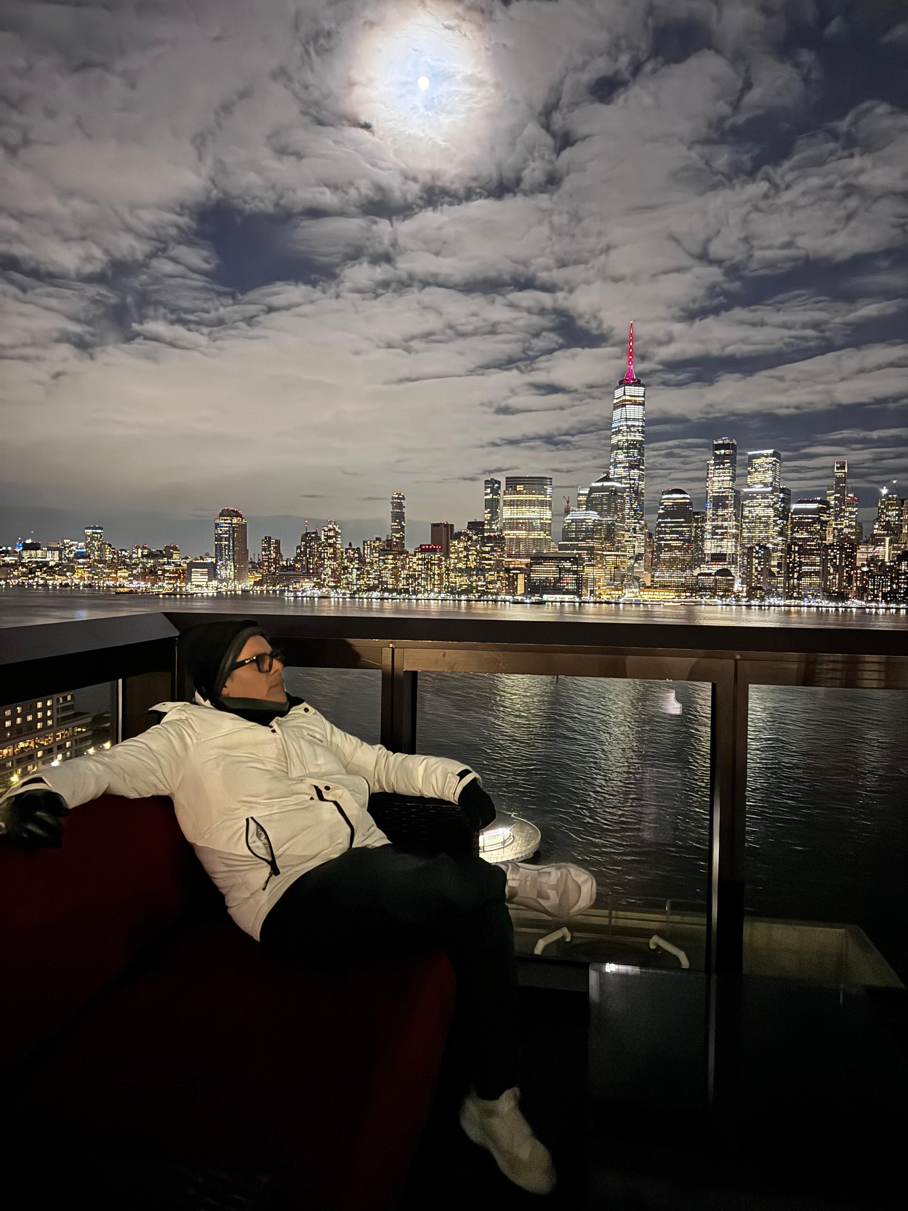 Nos tocó luna llena 