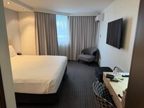 スリッパと水は無し。