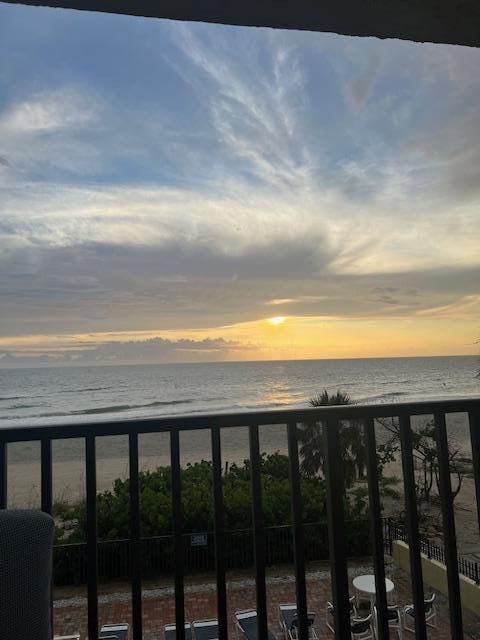 This photo shows the view from the door of the balcony. You can see everything.