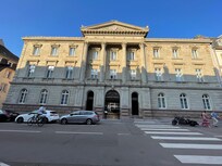 Sisäänkäynti hotelliin, joka on Alsacen kuvernöörin residenssi 1700-luvulta