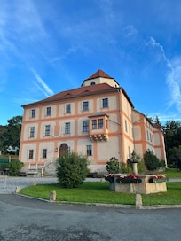 Schlossansicht
(außen)