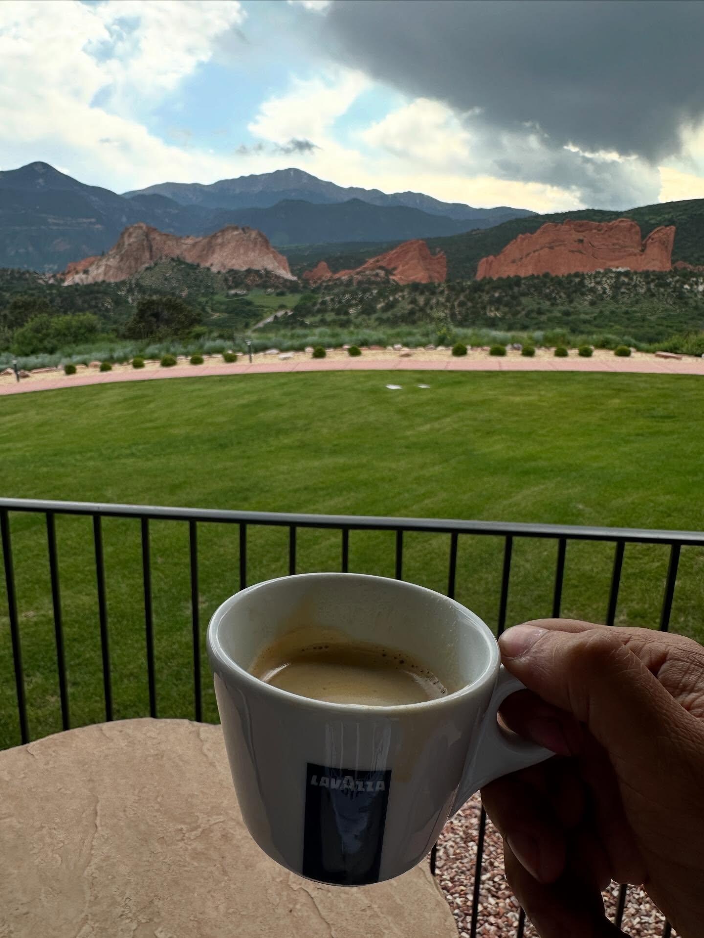 A fantastic great room featuring a high-quality coffee machine and breathtaking views.