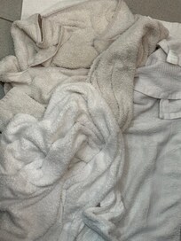 Color of the towels.