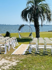 Our son and daughter-in-love were married here at sunset. Beautiful venue for a small wedding and our Host Ms. Melissa is such a huge help!