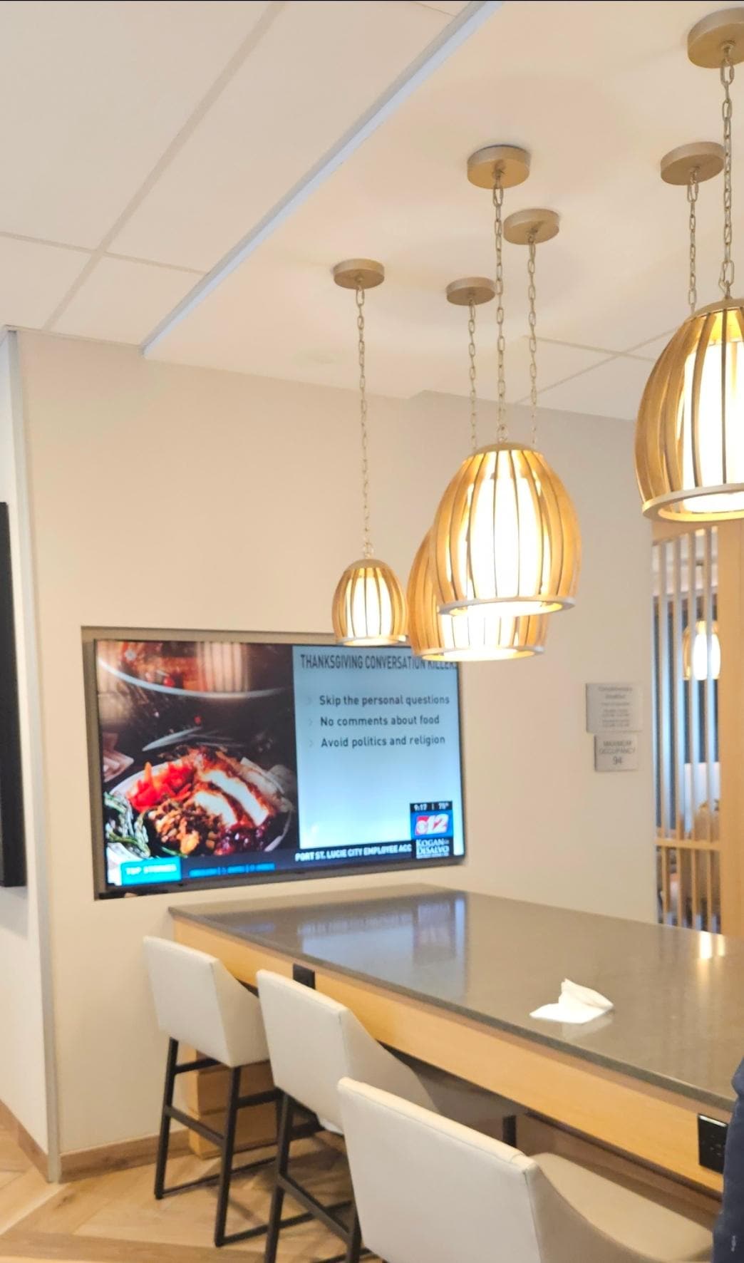 extra time for bkfst was helpful most end at 9am but they ended at 930. Good when traveling with non- early morning travelers. 