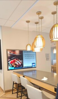 extra time for bkfst was helpful most end at 9am but they ended at 930. Good when traveling with non- early morning travelers.