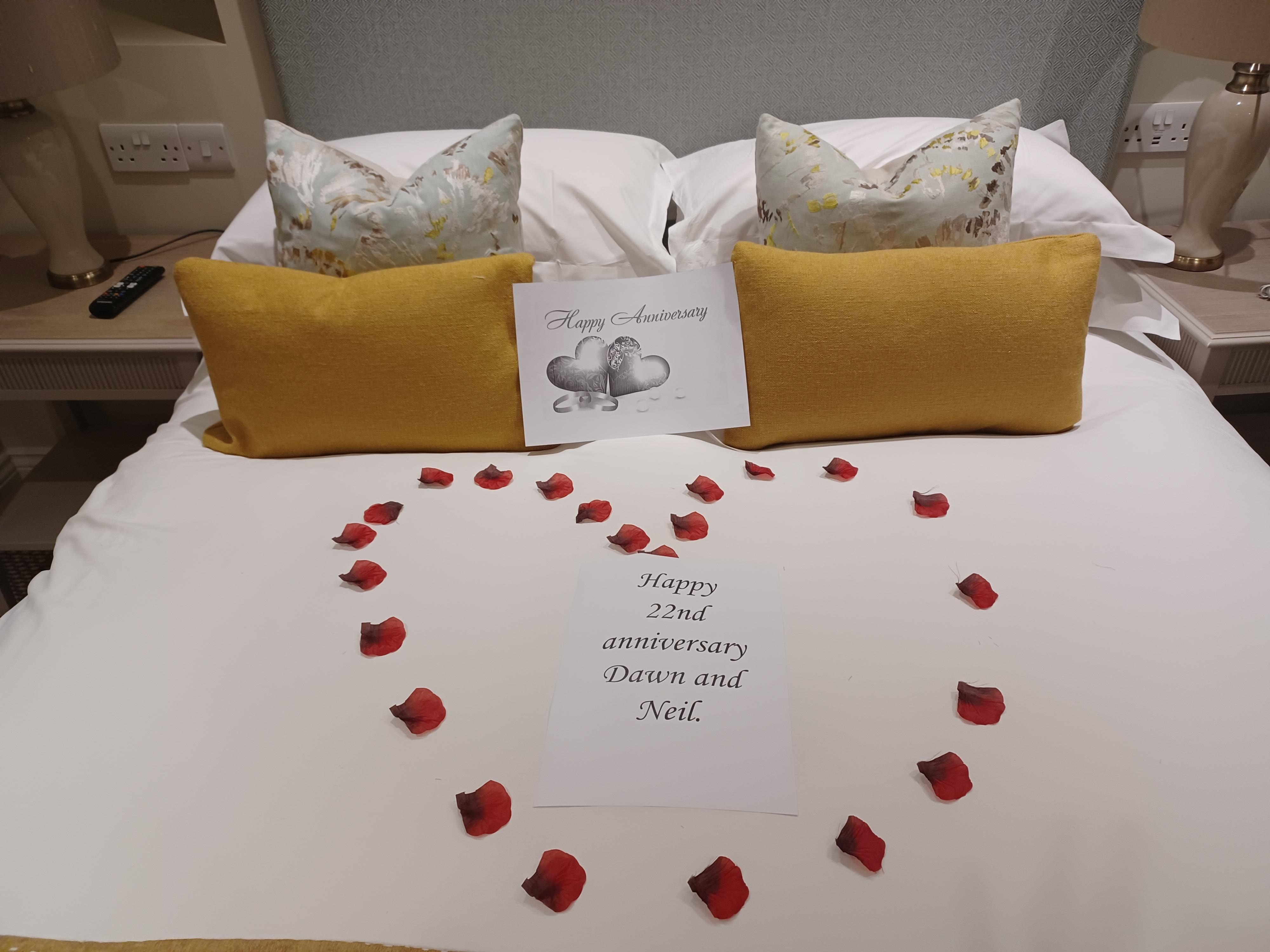 Nice surprise on arrival for our wedding anniversary 😊 