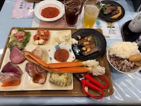 ディナーブッフェ
ステーキ
イクラ
ズワイガニ食べ放題