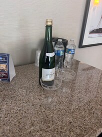 Front desk accommodations through text! They were wonderful!