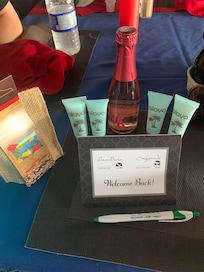 What a nice touch to receive this cute welcome back gift bag !