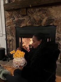 Love the fireplace and the chopper woods already prepared!