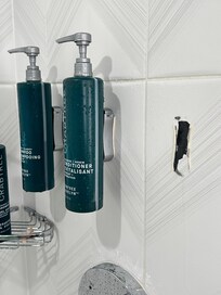 Conditioner bottle not attached from previous guest
