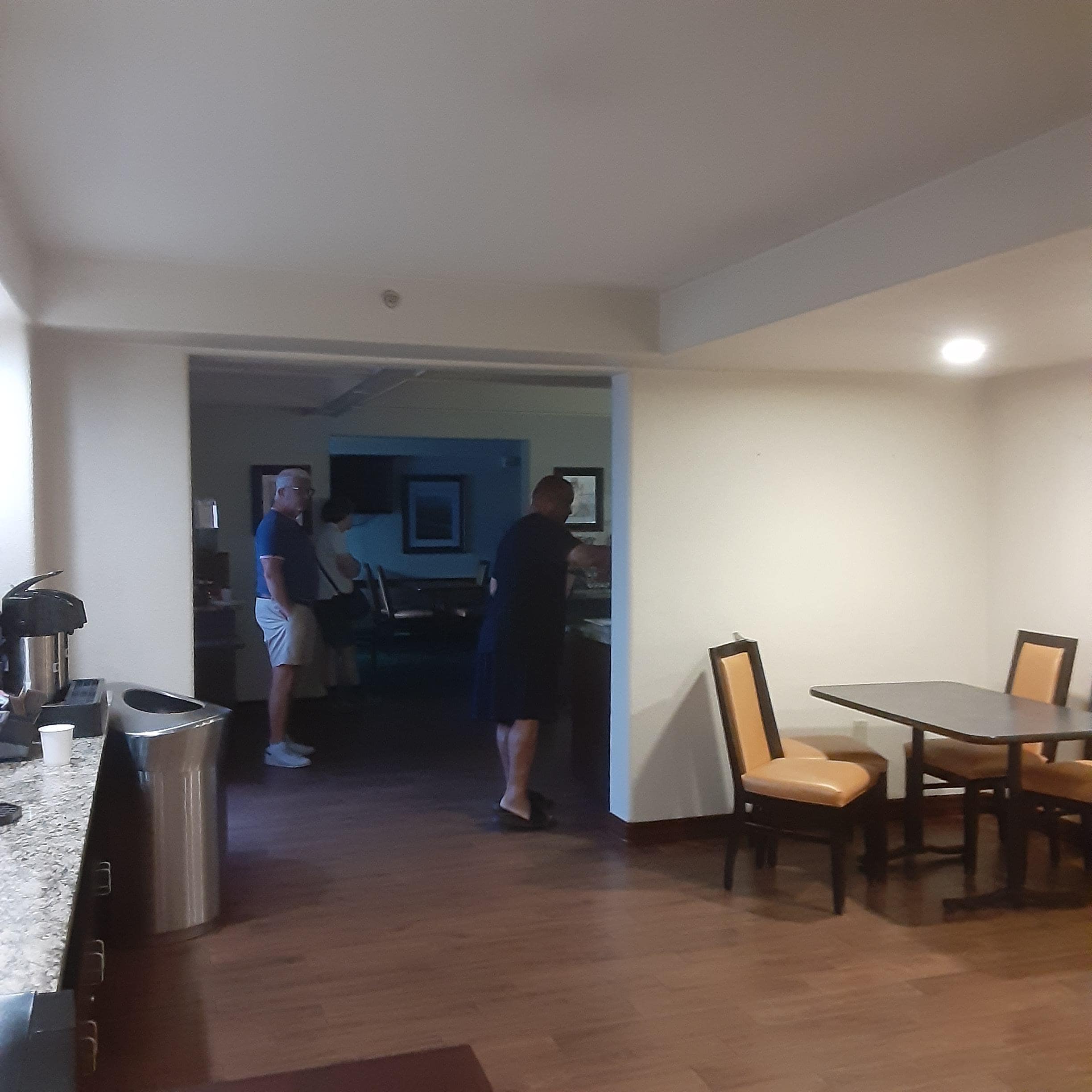 This is the breakfast area around 6:20 in the morning, still in the middle of setting it up even though it's supposed to open at 6:00 a.m.