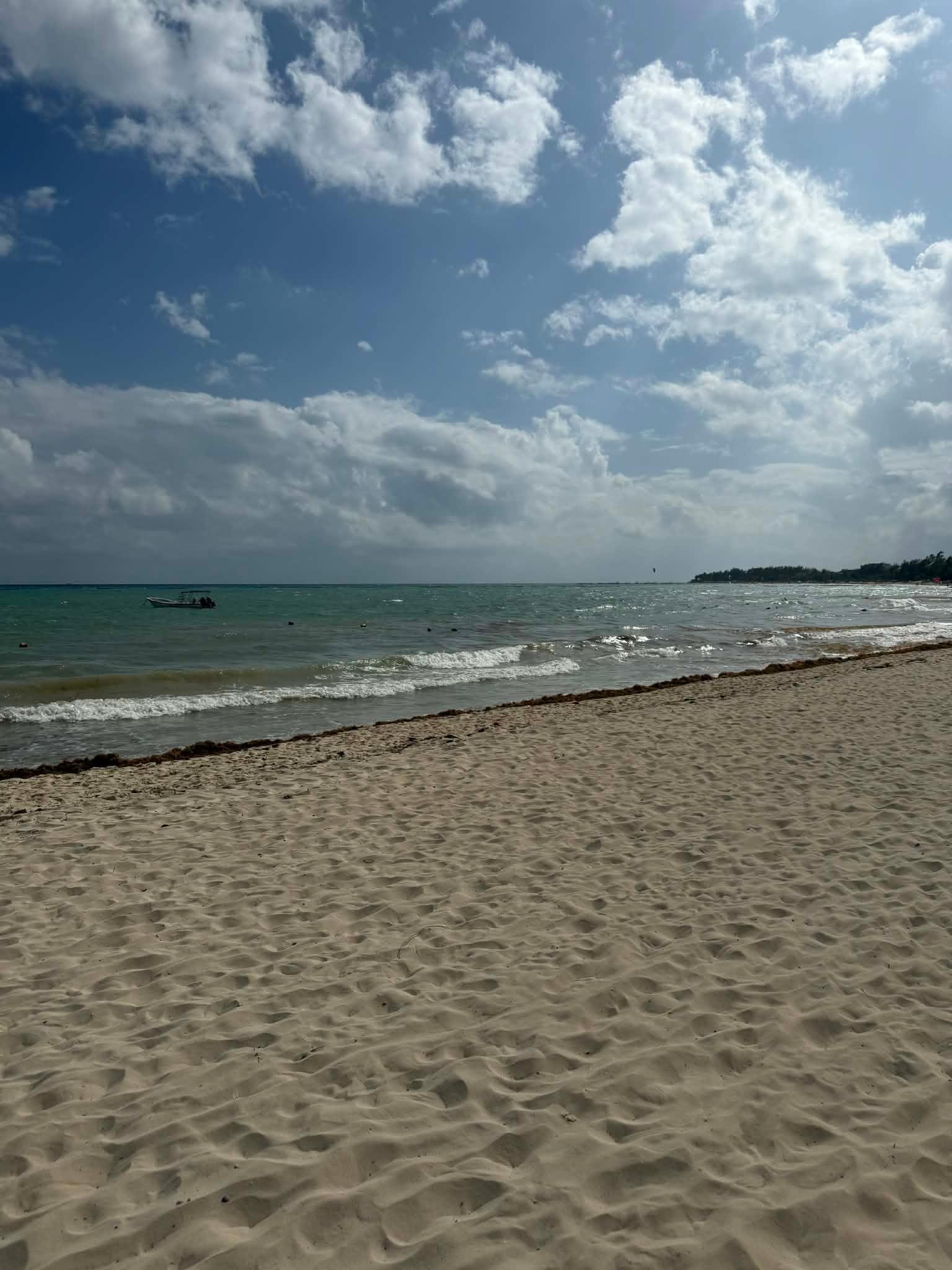 La vue de la plage publique 
