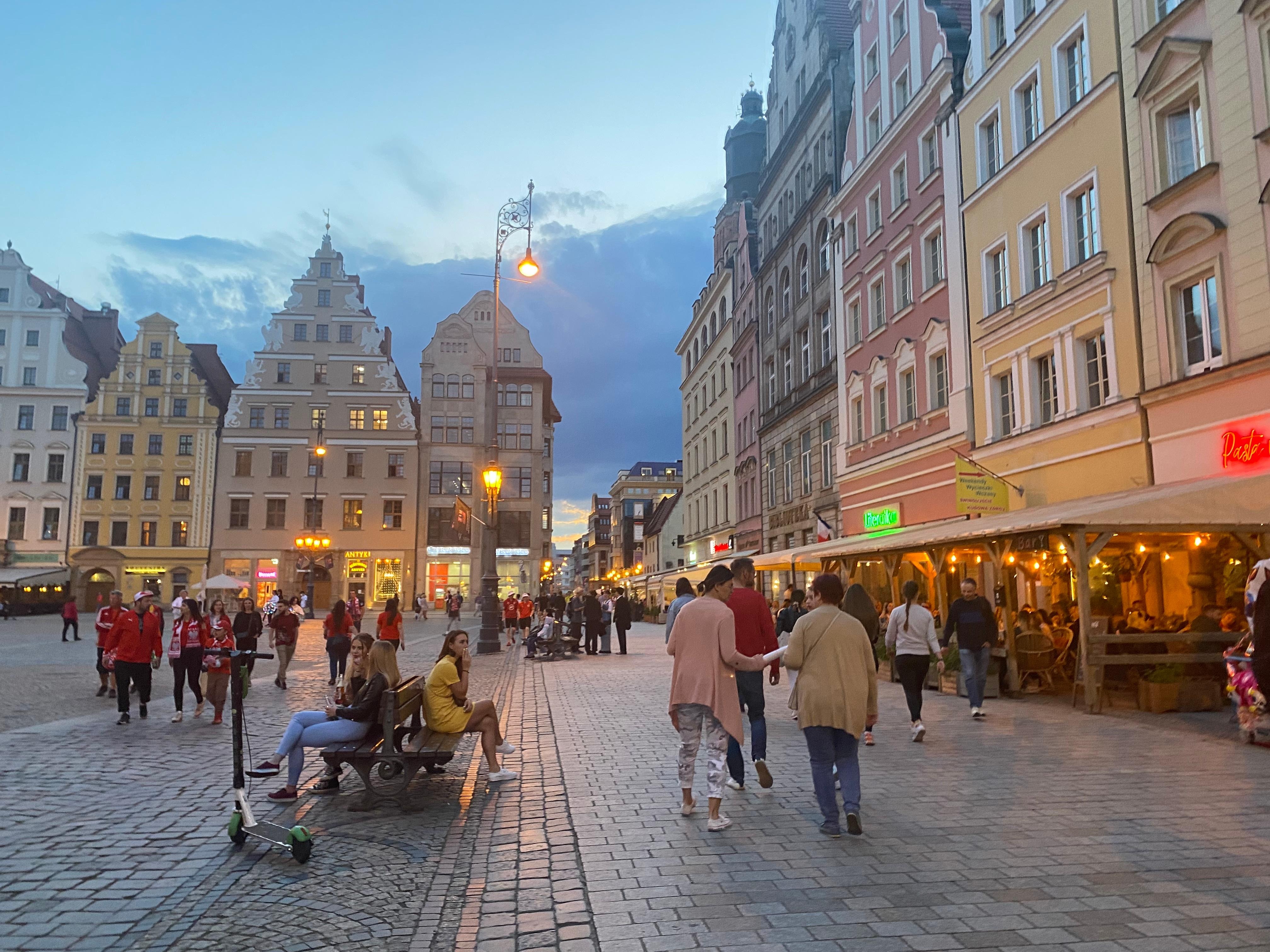 酒店离老城非常近