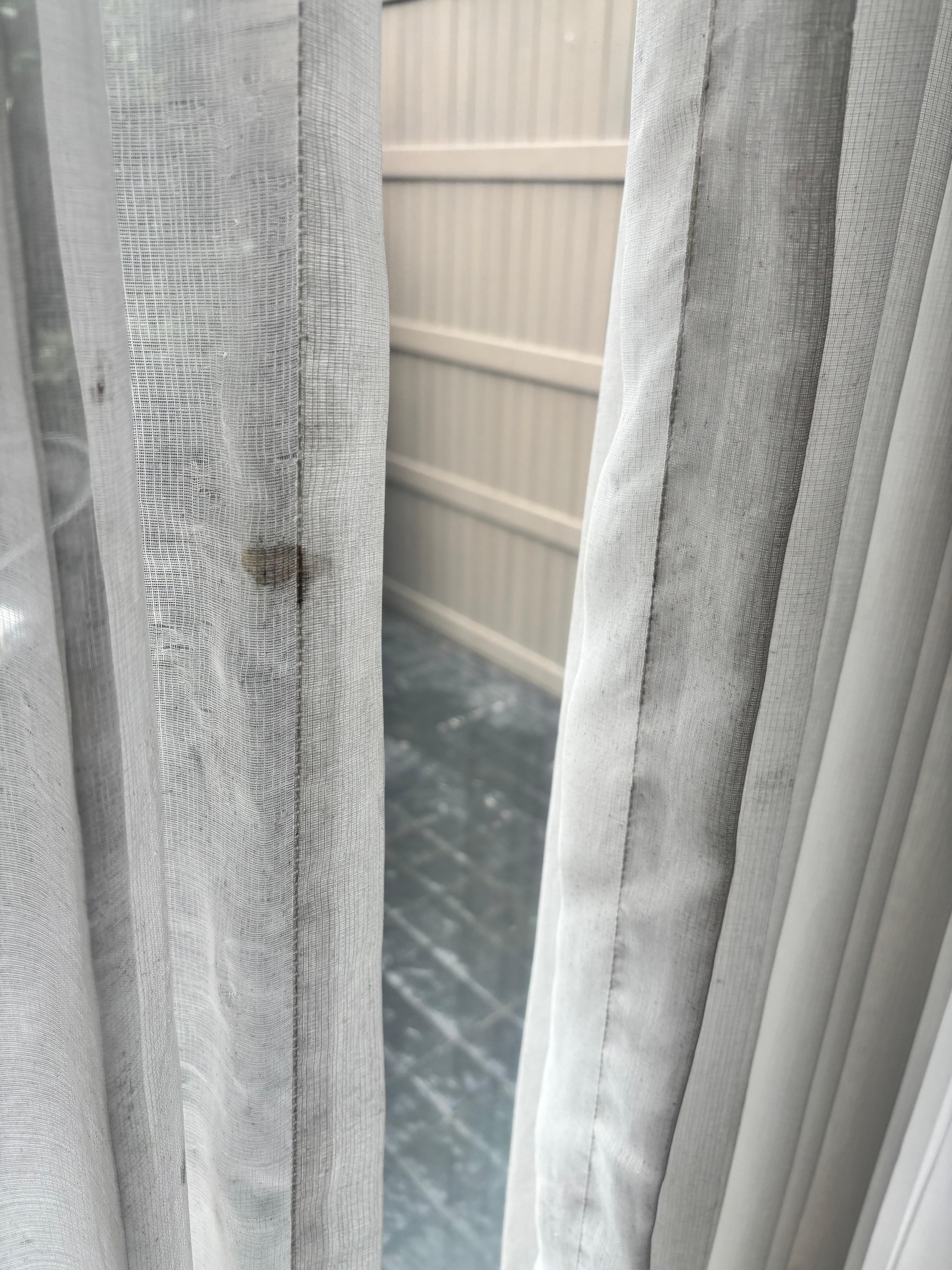 Dirty curtains 