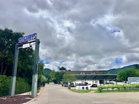 Was a great place to stay. Finding it could be a bit tough or confusing to see the entrance as it is just in the stopping path for the intersection light and confusing with the gas stations entrance. There is a another entrance just passed the gas st