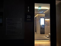 写真には写っていませんが、玄関にはHOTEL SEPT.よりもハングルで「구월호텔(クウォルホテル)」と大きく書かれています。