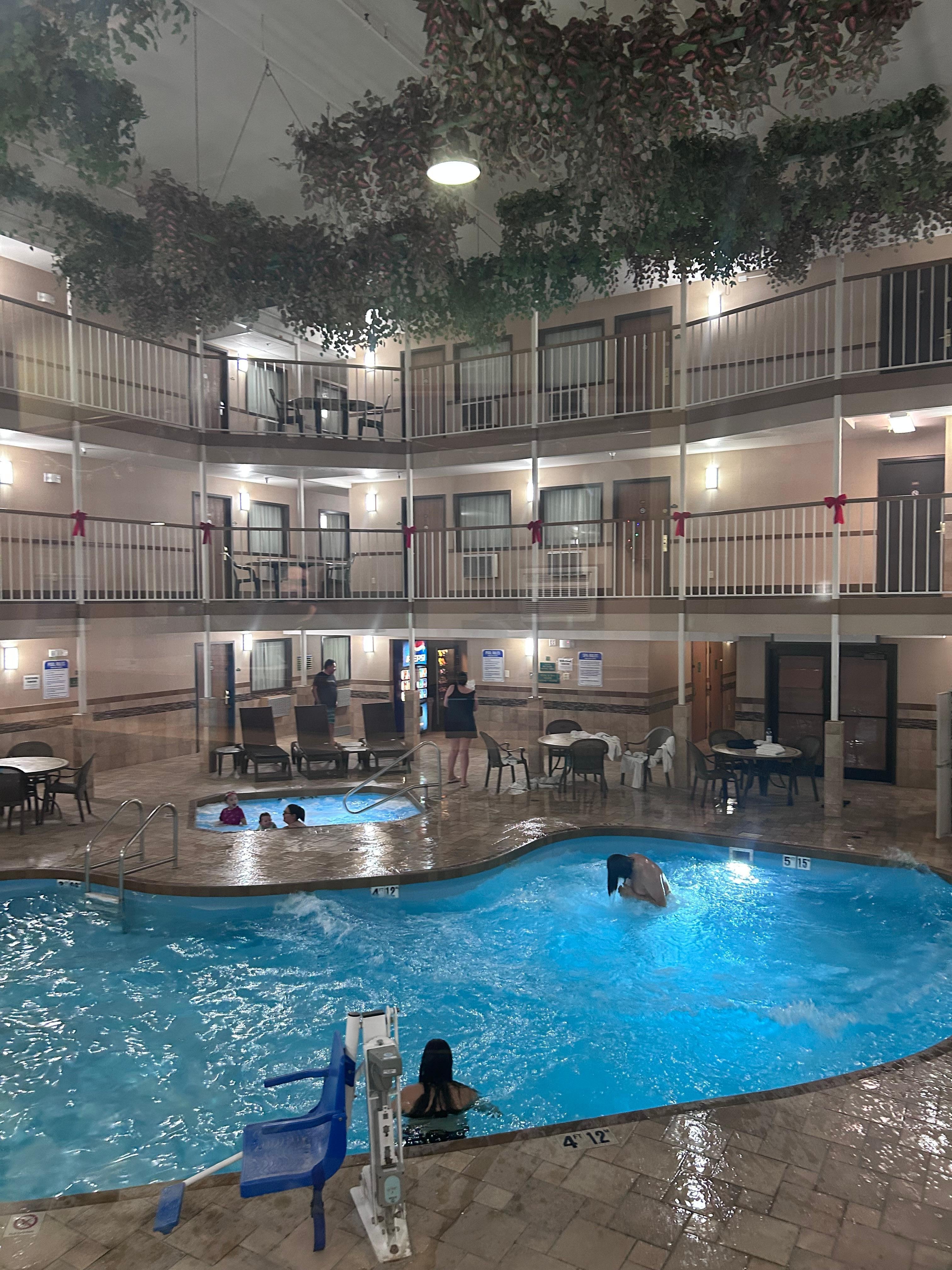 Very beautiful pool, Hot Tub and area this seemed cleaned and very well maintained