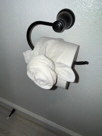 Loved the cleaners or owners touches!!