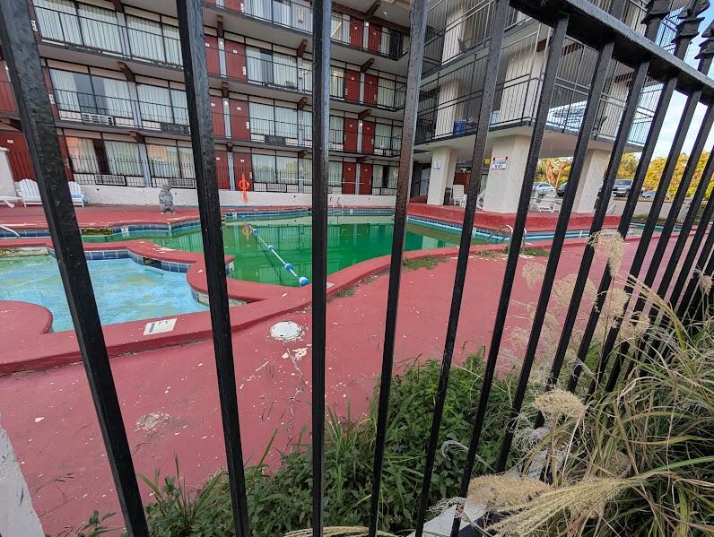 pool in poor condition