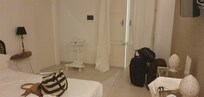 No windows in room