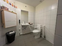 Handikapptoaletten i foajén.