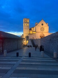 Basilica of Saint Francis ( walking distance)
