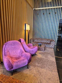 Nice reception, very cosy and comfortable.