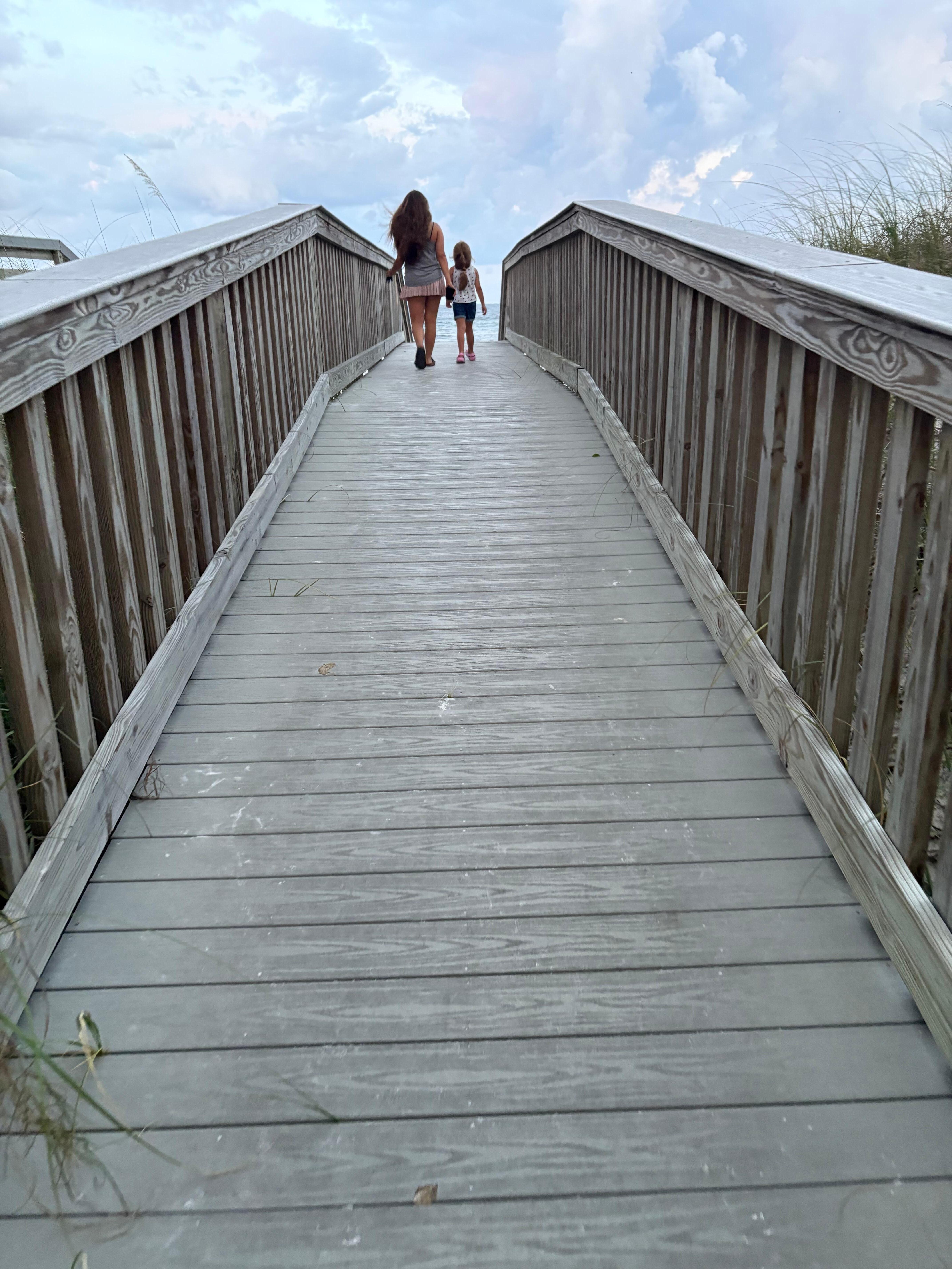 Short boardwalk to beach