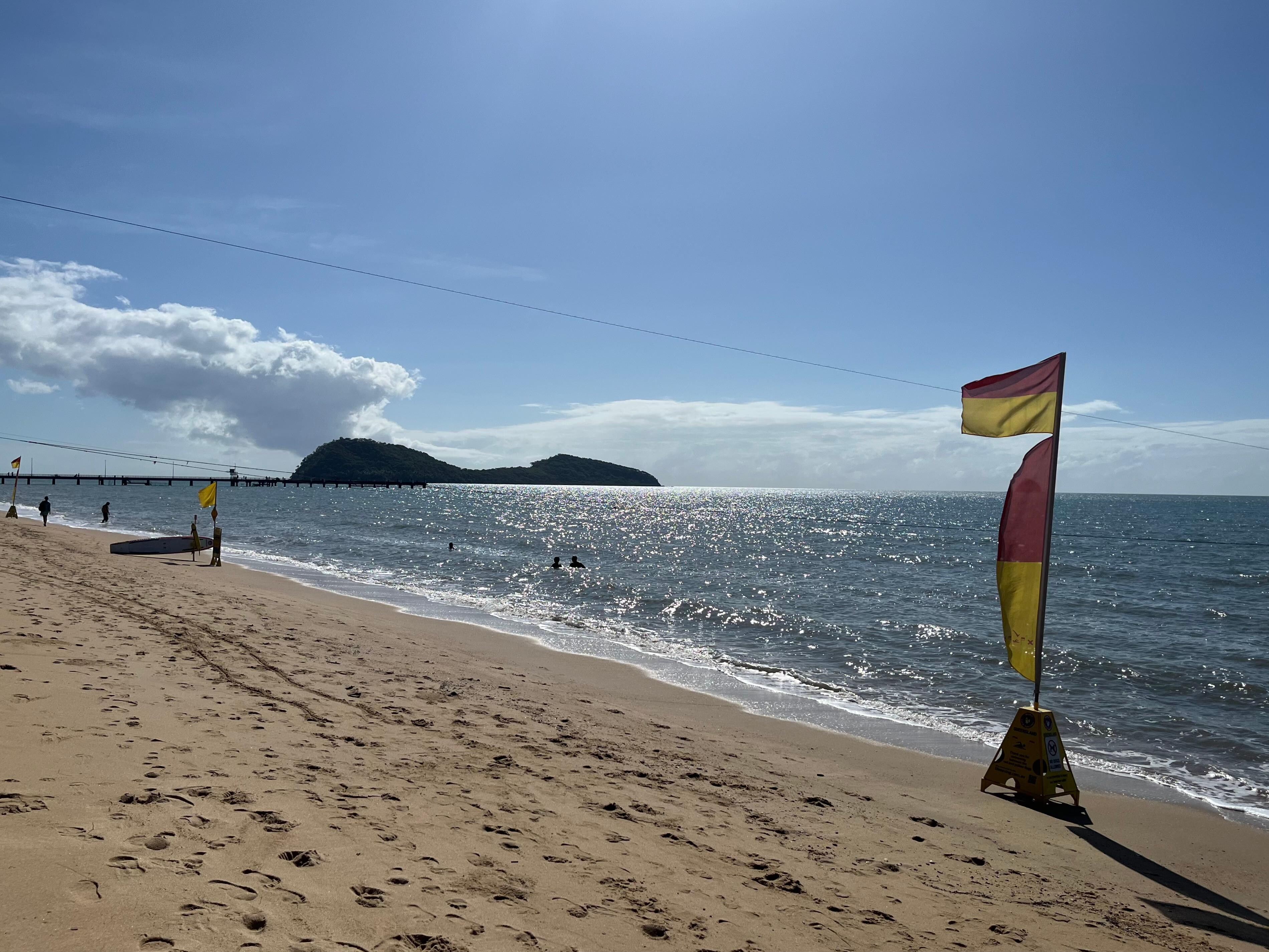 Strand an der Promenade 